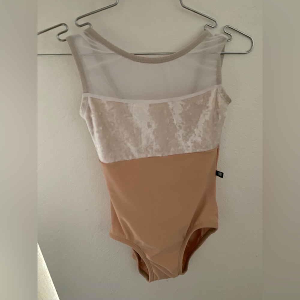 Luckyleo size small